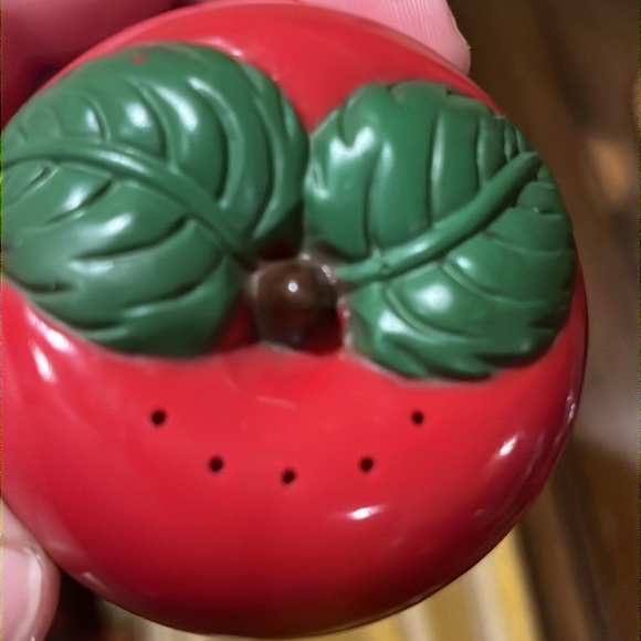 1950’s Apple 🍎 salt and pepper shakers made in the USA - Picture 8 of 11